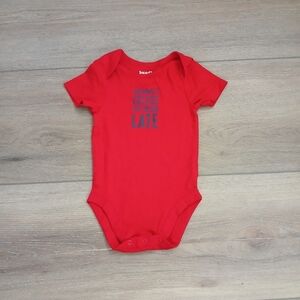 NWOT Bundles Red Shirt Sleeve Body Suit "Mom's Excuse for being late" 6-9 Mths